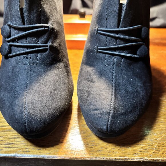 New with Original Box, Apt.9 Black Heels Size 9 - Picture 3 of 6